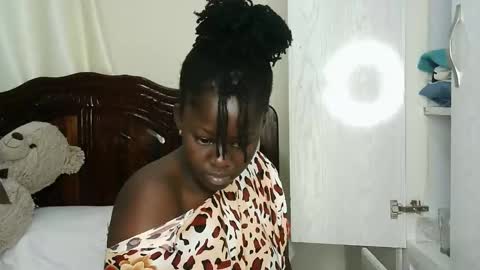 Snapshot of melanin_juicey8 chatting on May 2026 05:35:01 AM melanin_juicey8 online show from May 2026 05:35:01 AM