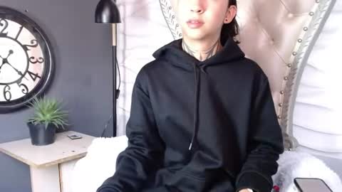 Melany online show from July 2026 12:23:01 PM