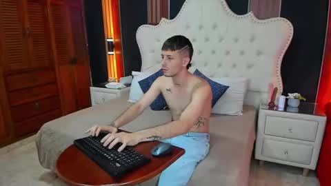 Snapshot of melanyandjecob chatting on February 2026 06:50:01 PM MelanyANDjacob online show from February 2026 06:50:01 PM