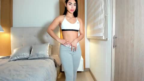 Snapshot of melanyrosse chatting on April 2026 02:38:02 AM Melany online show from April 2026 02:38:02 AM