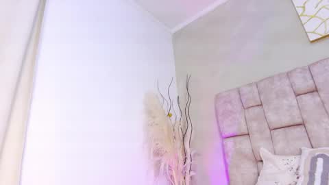 Melany online show from May 2026 01:30:01 PM