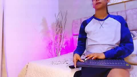Melany online show from May 2026 12:23:01 PM