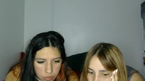 Snapshot of melatina chatting on June 2026 09:41:02 PM Valentina y Melissa online show from June 2026 09:41:02 PM