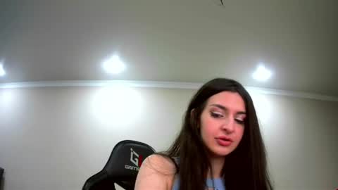 Snapshot of melena_caramel chatting on April 2026 01:49:01 PM melena_caramel online show from April 2026 01:49:01 PM