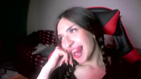 melena_caramel online show from May 2026 07:33:01 PM