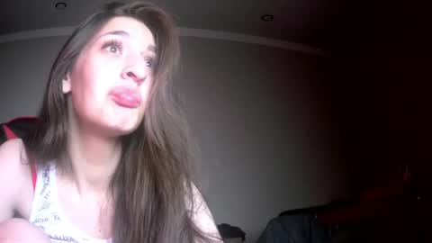 melena_caramel online show from June 2026 07:04:02 PM
