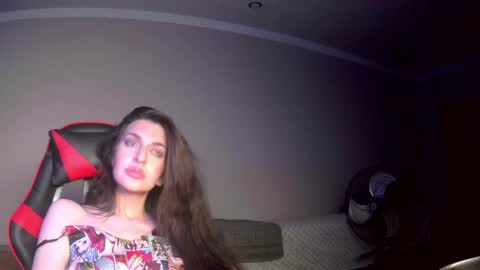 melena_caramel online show from June 2026 07:30:01 PM