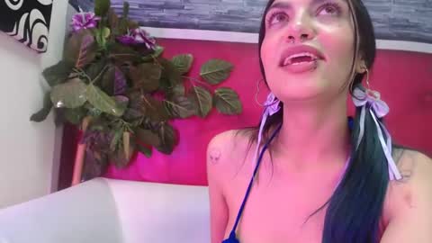 melhiza online show from March 2025 04:56:02 PM