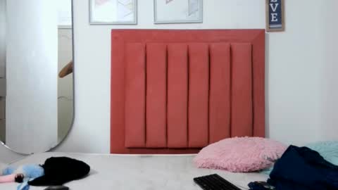 meliisa_lan online show from May 2026 11:21:01 PM