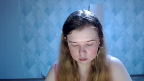 Snapshot of melina_beauty chatting on May 2026 10:29:01 PM Melina online show from May 2026 10:29:01 PM
