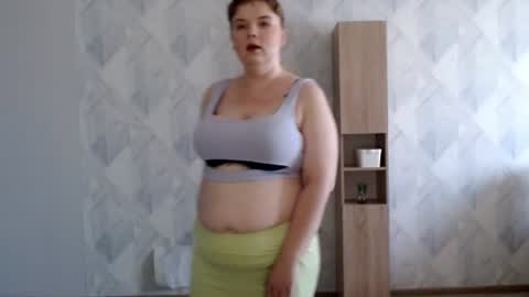 Snapshot of melina_beauty chatting on July 2026 05:23:02 AM Melina online show from July 2026 05:23:02 AM