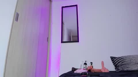 M E L I N A  online show from March 2026 09:21:01 PM