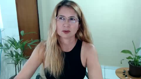 Melinda online show from April 2026 12:08:02 AM