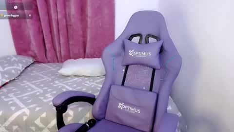 Snapshot of melinna706702 chatting on October 2025 12:08:02 AM melinna706702 online show from October 2025 12:08:02 AM