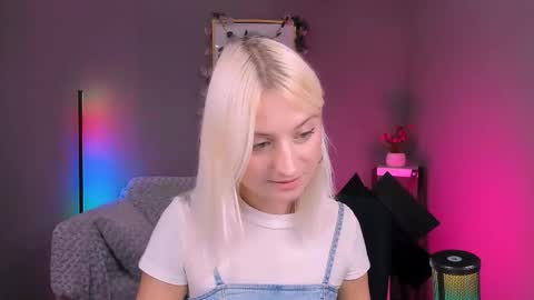 Snapshot of melisa_white1 chatting on September 2025 07:14:02 PM Melisa online show from September 2025 07:14:02 PM