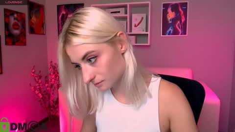 Snapshot of melisa_white1 chatting on September 2025 07:37:01 PM Melisa online show from September 2025 07:37:01 PM