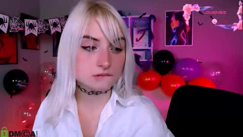 Snapshot of melisa_white1 chatting on October 2025 10:21:01 PM Melisa online show from October 2025 10:21:01 PM