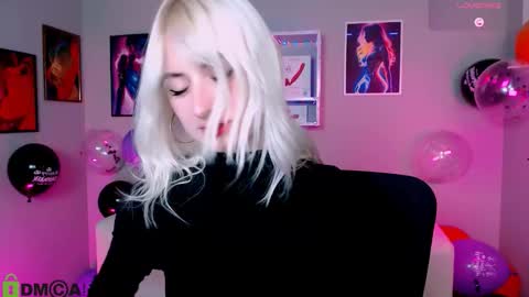 Snapshot of melisa_white1 chatting on November 2025 08:44:01 PM Melisa online show from November 2025 08:44:01 PM