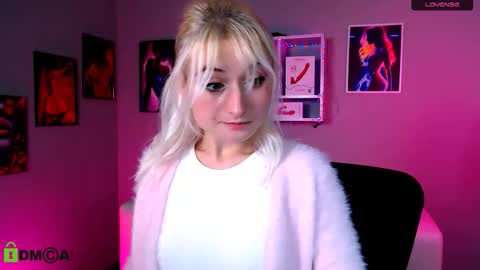 Snapshot of melisa_white1 chatting on November 2025 08:27:02 PM Melisa online show from November 2025 08:27:02 PM