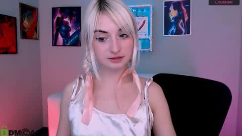 Snapshot of melisa_white1 chatting on December 2025 08:25:01 PM Melisa online show from December 2025 08:25:01 PM