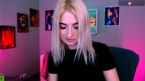 Snapshot of melisa_white1 chatting on May 2026 07:21:01 PM Melisa online show from May 2026 07:21:01 PM