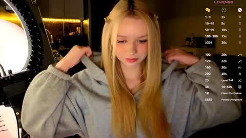 Snapshot of meliss_ss chatting on July 2026 04:21:01 PM Mel or Lissa 3 Welcome here online show from July 2026 04:21:01 PM