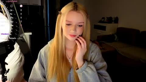 Snapshot of meliss_ss chatting on July 2026 05:26:02 PM Mel or Lissa 3 Welcome here online show from July 2026 05:26:02 PM