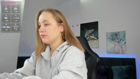 Snapshot of melissa__new22 chatting on February 2026 01:12:01 AM Hi I am Melissa online show from February 2026 01:12:01 AM