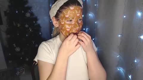 Melissa  Ray online show from December 2024 07:32:02 PM