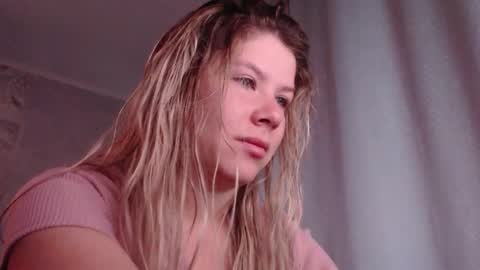 Melissa  Ray online show from September 2025 01:49:01 AM