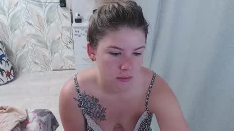 Melissa  Ray online show from September 2025 02:35:01 AM