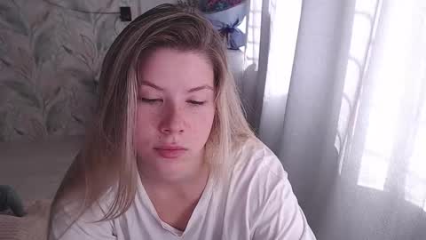 Melissa  Ray online show from September 2025 07:01:01 AM