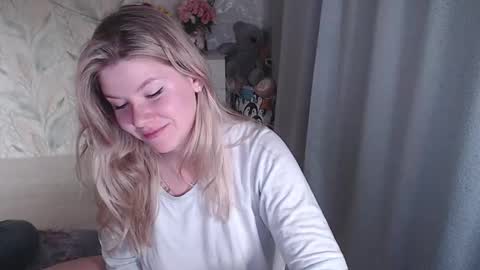 Melissa  Ray online show from October 2025 07:52:01 PM