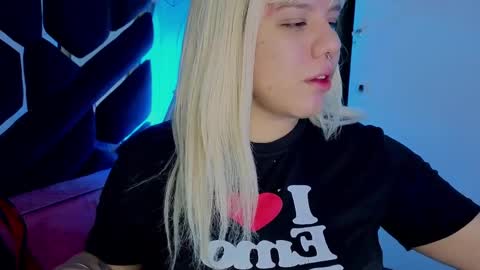 Snapshot of melissa_adamsxxx chatting on March 2026 07:02:02 PM Lissa online show from March 2026 07:02:02 PM