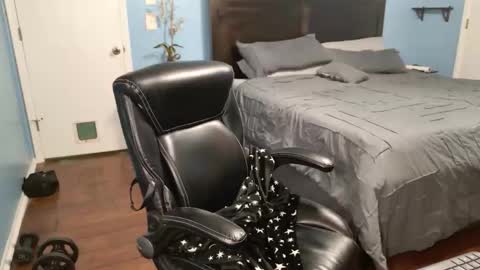 Snapshot of melissacumms chatting on November 2025 01:22:01 PM Mistress Missy online show from November 2025 01:22:01 PM