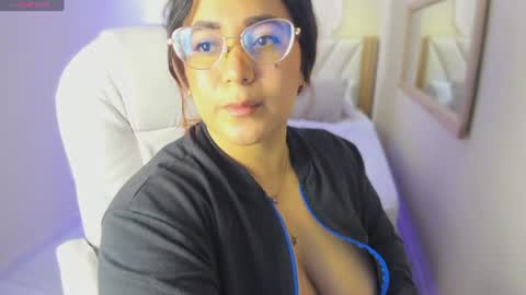 M E L I S S A  online show from June 2026 12:00:01 PM