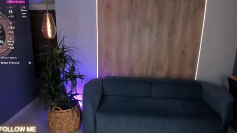 Snapshot of melissamoore_ chatting on March 2026 03:23:01 AM Call me Meli online show from March 2026 03:23:01 AM