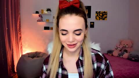 Snapshot of mellifluoustess chatting on December 2024 12:44:01 AM Tessa online show from December 2024 12:44:01 AM