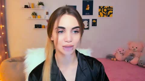 Snapshot of mellifluoustess chatting on January 2025 08:44:01 PM Tessa online show from January 2025 08:44:01 PM