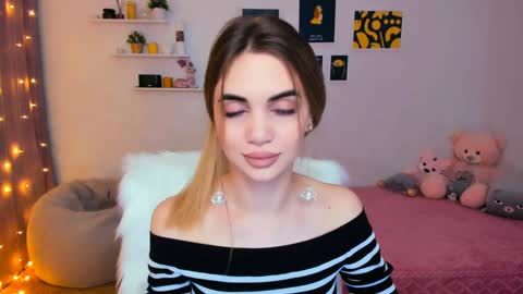 Snapshot of mellifluoustess chatting on January 2025 10:23:01 PM Tessa online show from January 2025 10:23:01 PM