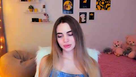 Snapshot of mellifluoustess chatting on February 2025 11:06:01 PM Tessa online show from February 2025 11:06:01 PM