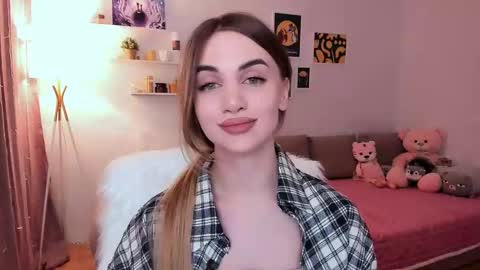 Snapshot of mellifluoustess chatting on March 2025 09:42:02 PM Tessa online show from March 2025 09:42:02 PM