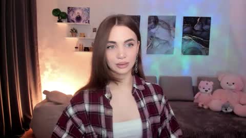 Tessa online show from April 2026 04:57:01 AM