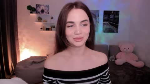 Tessa online show from May 2026 03:25:01 AM