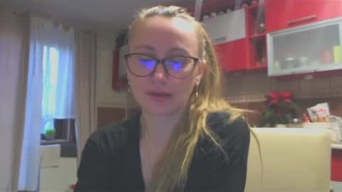 Melly online show from December 2024 07:04:02 AM