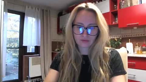 Melly online show from October 2025 06:14:01 AM