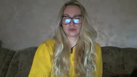 Melly online show from December 2025 08:01:02 AM