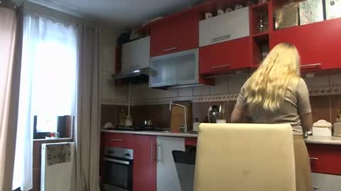 Melly online show from February 2026 08:12:01 AM