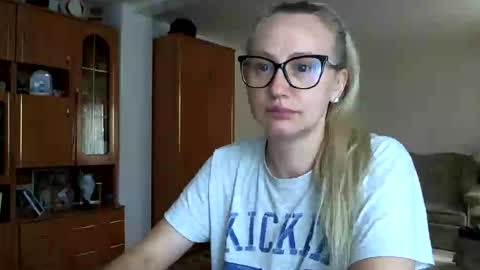 Melly online show from June 2026 07:36:01 AM