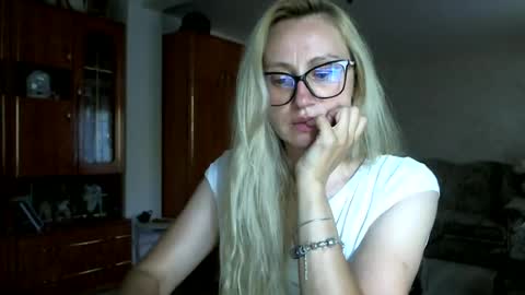 Melly online show from June 2026 03:02:01 PM